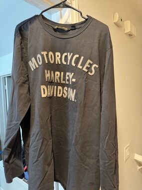 Harley-Davidson Gray Long Sleeve 'Motorcycles' Logo Tee